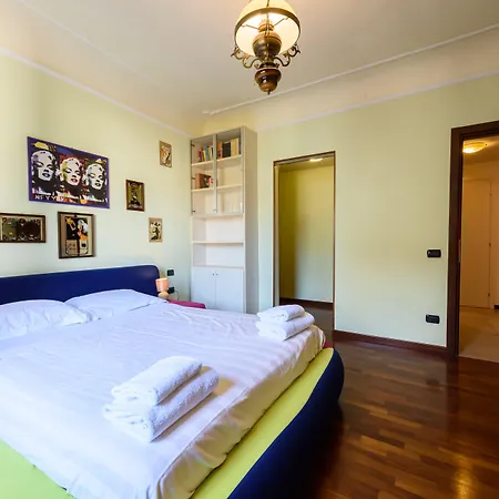 Santa Croce's Vintage By Mmega